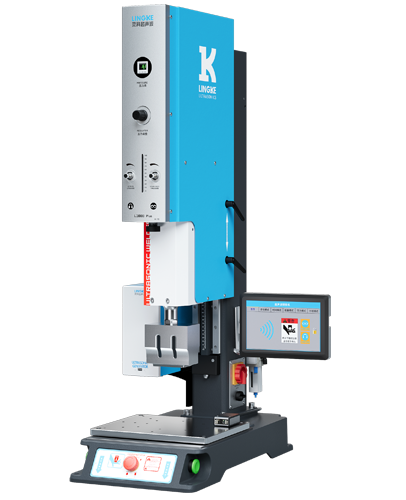 伺服超聲波塑料焊接機(jī) 15kHz-3000/4000W L3000 ServoⅡ 超聲波頻率：15/20kHz        超聲波功率：2000W / 3000W /4000W  焊接模式：8種焊接模式：手動(dòng)、時(shí)間、能量、停振、絕對(duì)行程、相對(duì)行程、多行程、Xn模式  特點(diǎn)：互聯(lián)網(wǎng)遠(yuǎn)程運(yùn)維；底模焊接件偵測(cè)；超大人機(jī)交互界面；精密多段行程控制；精密多段速度控制；精密多段壓力控制；無縫對(duì)接MES系統(tǒng)；智能振幅分階；焊接數(shù)據(jù)存儲(chǔ)導(dǎo)入導(dǎo)出；支持分屏監(jiān)視；詳細(xì)運(yùn)行狀態(tài)監(jiān)視